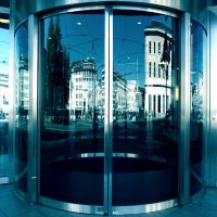 ¿Cómo seleccionar la puerta de entrada?